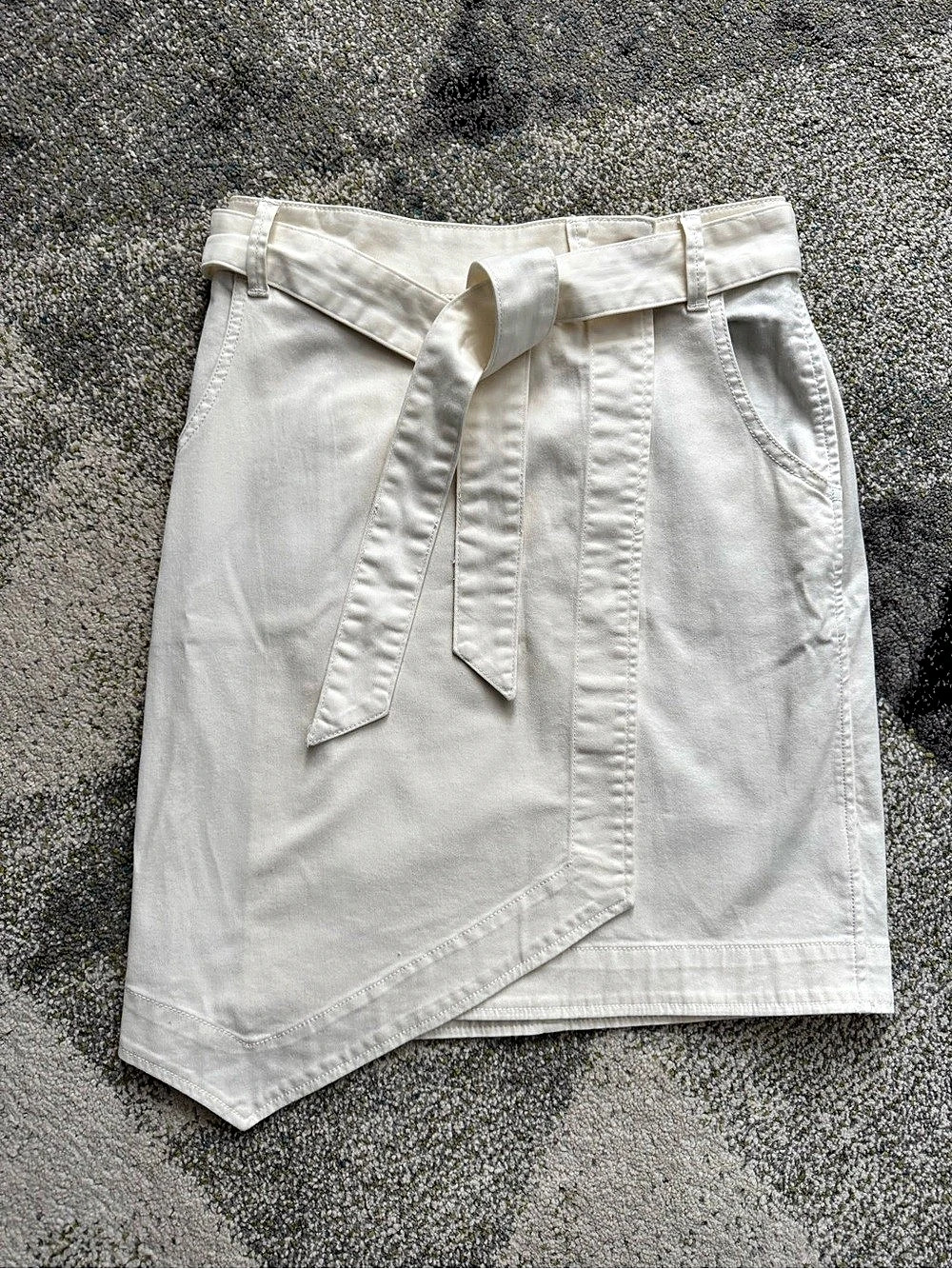 Pilcro and the Letterpress Asymmetrical Mini Skirt in White Size 4